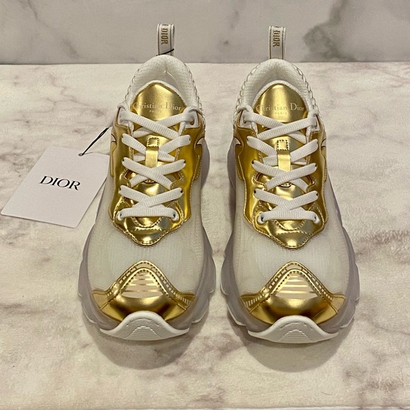 NIB Women’s Authentic Dior Vibe White & Metallic Gold Mesh and Leather Sneakers - Picture 4 of 15